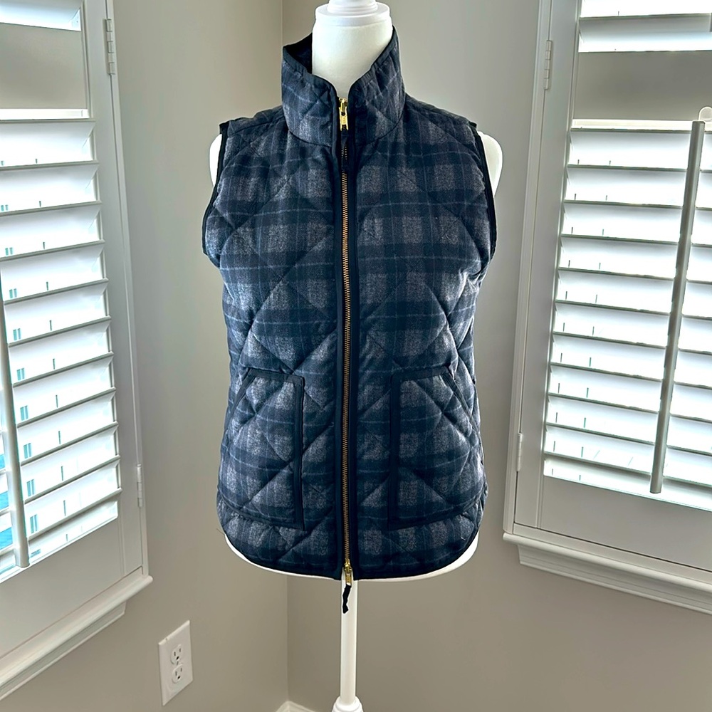 J Crew Excursion Quilted Down Puffer Vest Size S Plaid Full Zip Stand Collar